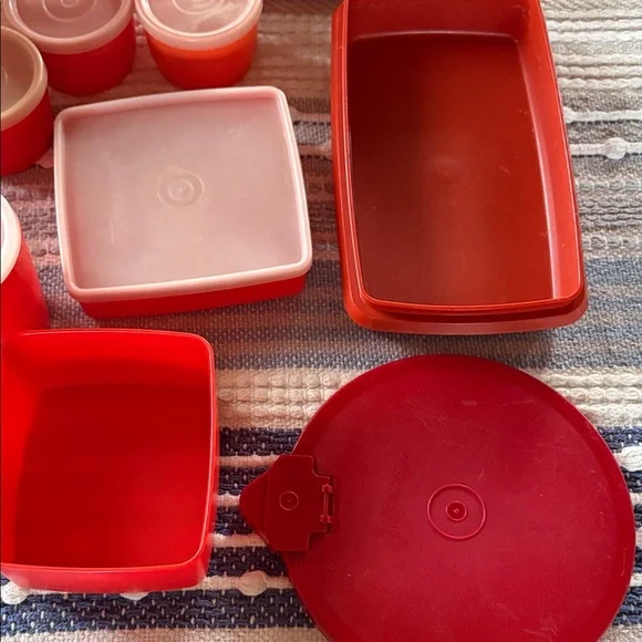 25 Pieces Vintage Tupperware Orange Red Bundle 80's to 90's Good Condition - Picture 3 of 5